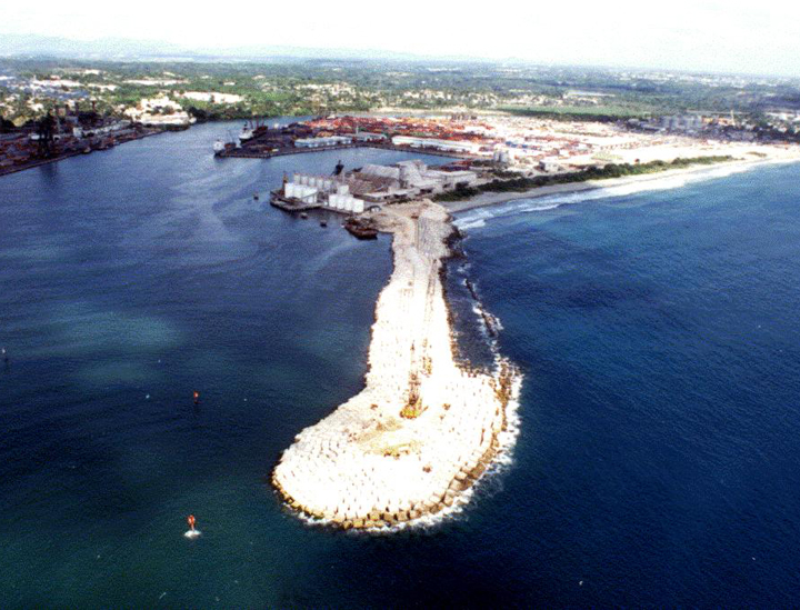 Puerto de Haina (República Dominicana)